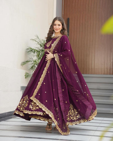 Designer Lehnga Choli